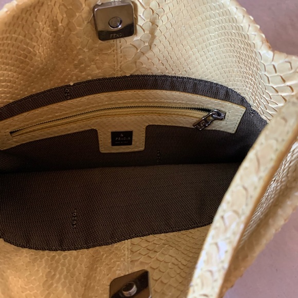 Vintage Fendi snakeskin handbag - Picture 5 of 7